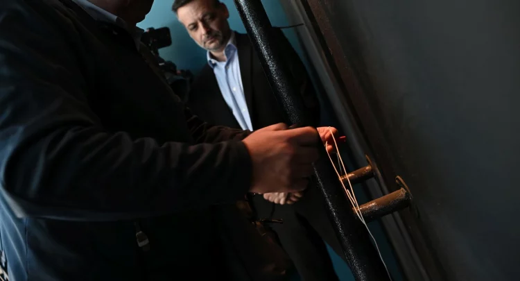 Σφραγίστηκε το κλαμπ στη Λεωφόρο Βουλιαγμένης – Οι υπεύθυνοι είχαν μεταβιβάσει την άδεια λειτουργίας τη νύχτα του μοιραίου πάρτι!