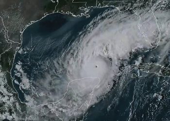 Τυφώνας «Milton»: Εκκενώνουν κατά εκατομμύρια την Φλόριντα – «Όποιος παραμείνει, θα πεθάνει»