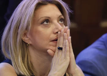 Παρέμβαση Καρυστιανού στο Ευρωκοινοβούλιο – Πώς σχολίασε τον διορισμό Τζιτζικώστα στη θέση του Επιτρόπου Μεταφορών