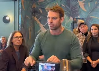 Κασσελάκης: «Θα πάρετε το συνέδριο… αν δεν κάνουν το συνέδριο, θα πάμε σε πρωτοβουλίες από τη βάση»