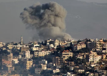 Μέση Ανατολή: Δίχως τέλος το σφυροκόπημα στην Βηρυτό – Βομβαρδισμοί κοντά στο αεροδρόμιο