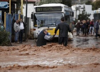 Φονικές πλημμύρες στη Μάνδρα: Ένοχοι τρεις από τους οκτώ κατηγορούμενους