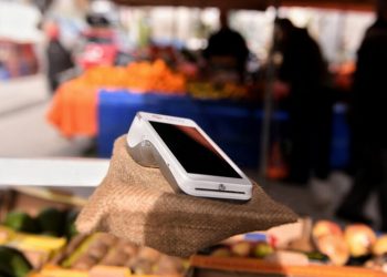 Επιχείρηση κατά της φοροδιαφυγής: Πώς οι ηλεκτρονικές συναλλαγές εκτινάσσουν τα φορολογικά έσοδα