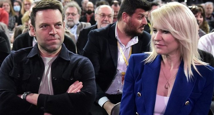 ΣΥΡΙΖΑ: Η Θεοδώρα Τζάκρη κατέθεσε την υποψηφιότητα του Στέφανου Κασσελάκη