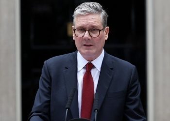 Στάρμερ: Το Ισραήλ έχει δικαίωμα να υπερασπίζεται τον εαυτό του – Το Ιράν δεν θα πρέπει να απαντήσει