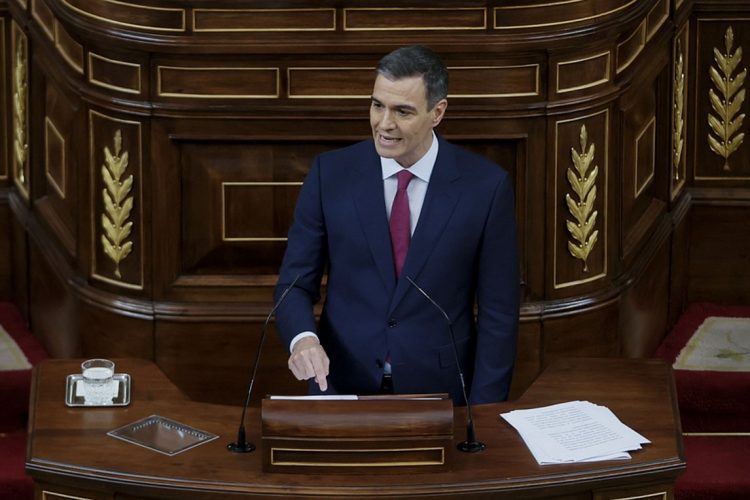 Πλημμύρες στην Ισπανία: Η κυβέρνηση έχει «από την αρχή» αναλάβει τις ευθύνες της, δήλωσε ο Σάντσεθ