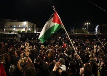 Πολυτεχνείο: Κορύφωση την Κυριακή με πορεία στην πρεσβεία των ΗΠΑ – Ισραήλ – Αστυνομοκρατία με drones και ελικόπτερα