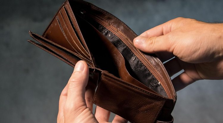 Αμηχανία στο Μαξίμου: Ντροπιαστικά ευρήματα από την έρευνα του ΟΟΣΑ για την Ελλάδα