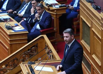 ΠΑΣΟΚ: Τι αλλάζει στα προνόμια τώρα που έγινε αξιωματική αντιπολίτευση – Άδειασε άρον άρον το γραφείο του Παππά στη Βουλή