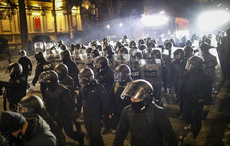 Γεωργία: Περισσότεροι από 100 διαδηλωτές συνελήφθησαν στη φιλοευρωπαϊκή διαδήλωση