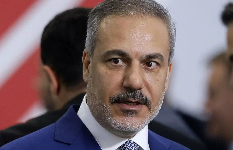 Προκλητική δήλωση Φιντάν λίγο πριν την επίσκεψη στην Ελλάδα – Προτείνει συνδιαχείριση στο Αιγαίο!