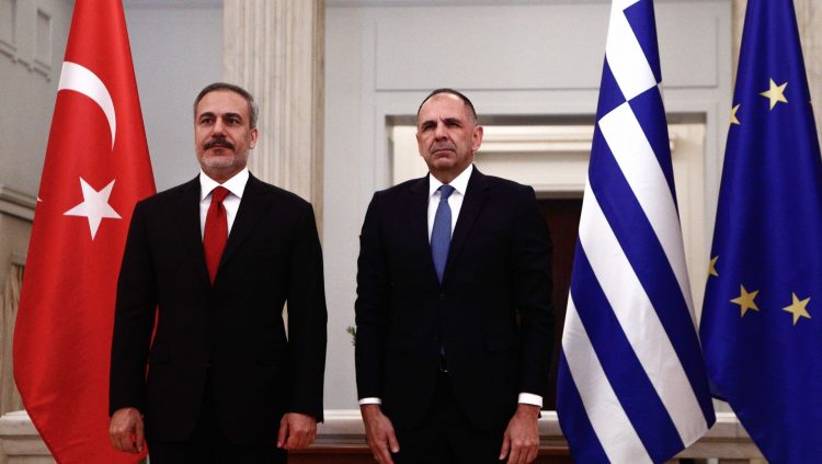 Εθνικό έγκλημα: Επιμένει στη συζήτηση ο Γεραπετρίτης με τον Φιντάν να ζητάει συνδιαχείριση στο Αιγαίο και να μιλάει για τουρκική μειονότητα