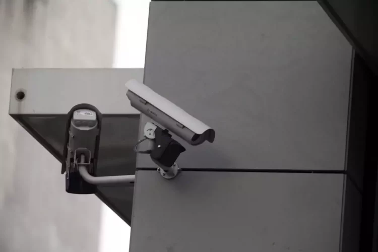 Τοποθετούνται 1.388 κάμερες στους δρόμους της Αθήνας – Μέσω SMS οι παραβάσεις