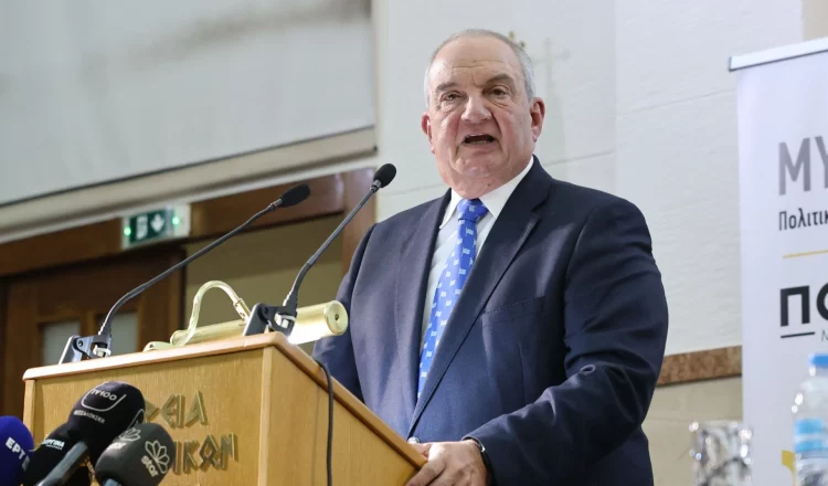 Σφοδρή επίθεση Καραμανλή στον Μητσοτάκη – Οι «ψεκασμένοι», η χειραγώγηση της δικαιοσύνης και η Χάγη