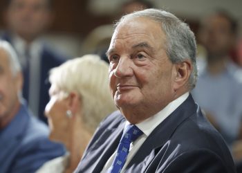 Παρέμβαση του Κώστα Καραμανλή – Πανικός στο Μαξίμου!