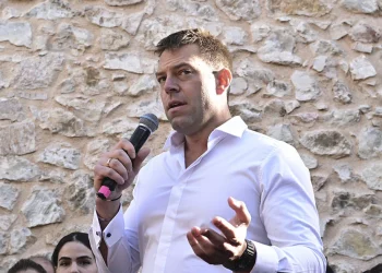 Στέφανος Κασσελάκης απαντά στον ΣΥΡΙΖΑ για τις offshore: Προσφεύγω στη Δικαιοσύνη κατά των συκοφαντών και λασπολόγων