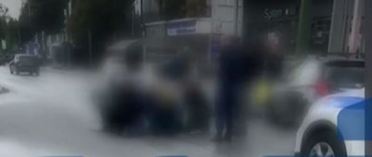 Χολαργός: Στη ΜΕΘ ο 12χρονος μετά από παράσυρση από ΙΧ ενώ οδηγούσε πατίνι