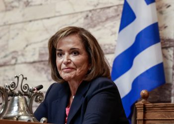 Μπακογιάννη: «Βόμβες» για Σαμαρά: «Αυτονόητη η διαγραφή του»- «Αν ψήφιζε το πρώτο Μνημόνιο, θα βγαίναμε πέντε χρόνια νωρίτερα»