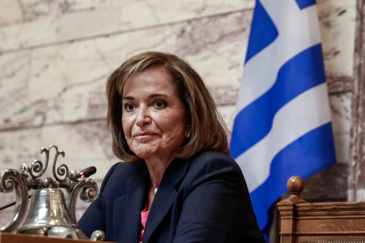 Μπακογιάννη: «Βόμβες» για Σαμαρά: «Αυτονόητη η διαγραφή του»- «Αν ψήφιζε το πρώτο Μνημόνιο, θα βγαίναμε πέντε χρόνια νωρίτερα»