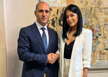 Βόμβα από τον Κωνσταντίνο Μπογδάνο με καταγγελία στην Εισαγγελέα του Αρείου Πάγου: Η Λατινοπούλου ίδρυσε το κόμμα της με πλαστές υπογραφές