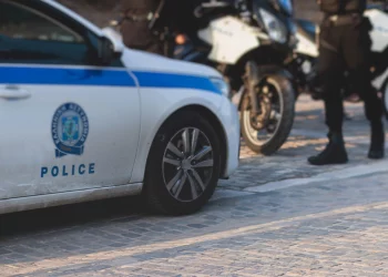 Βόλος: 40χρονος χτύπησε την κόρη του και έστειλε στο νοσοκομείο τον αστυνομικό που πήγε να τον συλλάβει