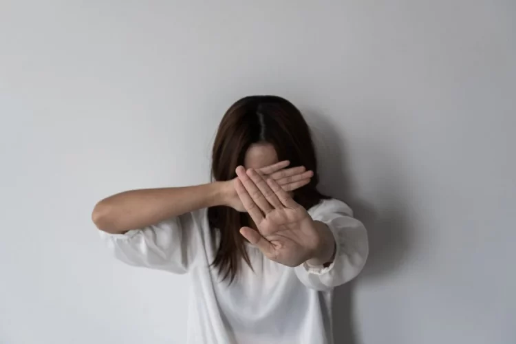 Βία ανηλίκων – Safe.Youth: Πώς λειτουργεί η πλατφόρμα για περιστατικά παραβατικότητας