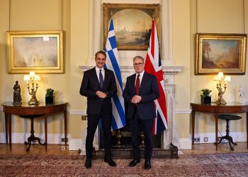 Η «δέσμευση» Στάρμερ για τα Γλυπτά του Παρθενώνα κατά τη συνάντηση με Μητσοτάκη