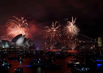 Με φαντασμαγορικό τρόπο υποδέχτηκαν το 2025 Αυστραλία και Νέα Ζηλανδία – ΒΙΝΤΕΟ