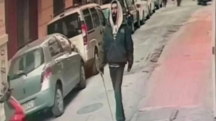 Εξάρχεια: Βίντεο σοκ από την άγρια επίθεση του 33χρονου αλλοδαπού στην 29χρονη!