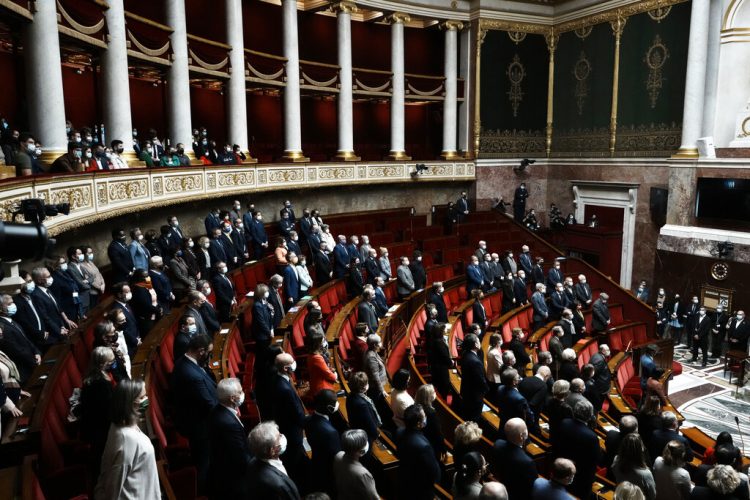 Κρίση στη Γαλλία: Η Moody’s υποβάθμισε το αξιόχρεο του δημοσίου μετά τον Μπαϊρού