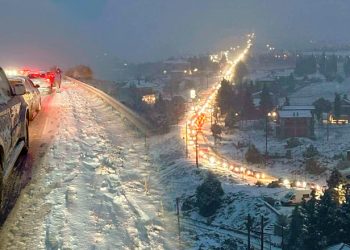 Γιατί μείνανε τα ηλεκτρικά αυτοκίνητα στην Αράχωβα και προκλήθηκε το χάος