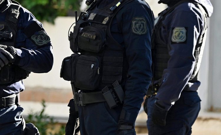Μεγάλη επιχείρηση της Δίωξης Εκβιαστών για εγκληματική οργάνωση στην Αττική – 23 συλλήψεις