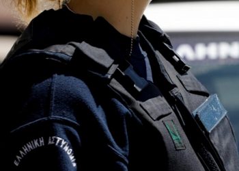 «Θα σε σκοτώσω, θα σε καταστρέψω»: Χειροπέδες σε γυναίκα αστυνομικό που απείλησε τον άνδρα της