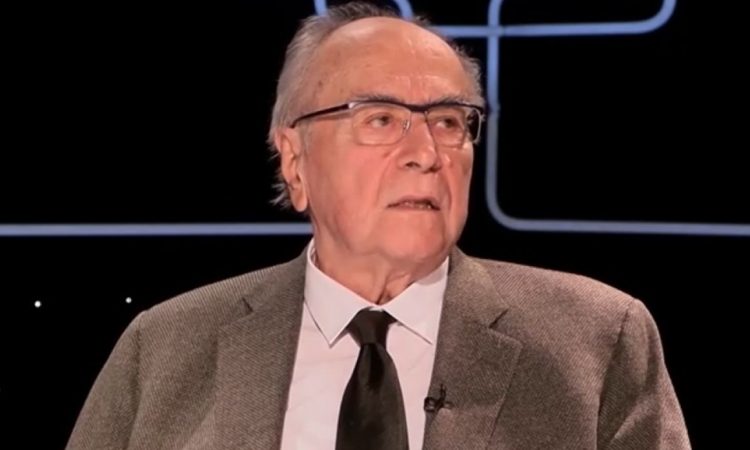 Η απορία του Ανδρέα Παπανδρέου προς τον Νίκο Κωνσταντόπουλο: “Εμείς, γιατί βρεθήκαμε χώρια;” (video)