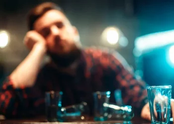 Διπλασιάστηκε η χρήση κοκαΐνης τα Χριστούγεννα, τις γιορτές γίνεται κατάχρηση