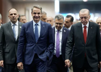 Εθνική ντροπή: Ο Μητσοτάκης εκχωρεί το Αιγαίο στην Τουρκία!