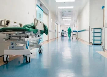 Δημόσια νοσοκομεία: Εκατοντάδες χιλιάδες ακυρωμένες επεμβάσεις – Στοιχεία που σοκάρουν