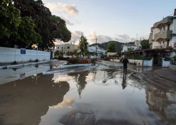 Ευθ. Λέκκας: «Η βροχή που έπεσε στη Ρόδο φτάνει το 75% του νερού που έπεσε στη Βαλένθια»