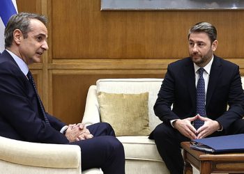 Συνάντηση Μητσοτάκη-Ανδρουλάκη: Τα πεδία σύγκλισης και η συνταγματική αναθεώρηση