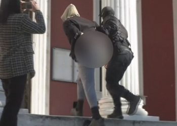 Εύβοια: Τι λέει η μητέρα των παιδιών που κατηγορούνται για τη δολοφονία του πατέρα τους