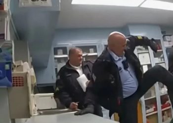 Νέα Υόρκη: Αφροαμερικανός κρατούμενος ξυλοκοπήθηκε μέχρι θανάτου σε φυλακή – Βίντεο-σοκ