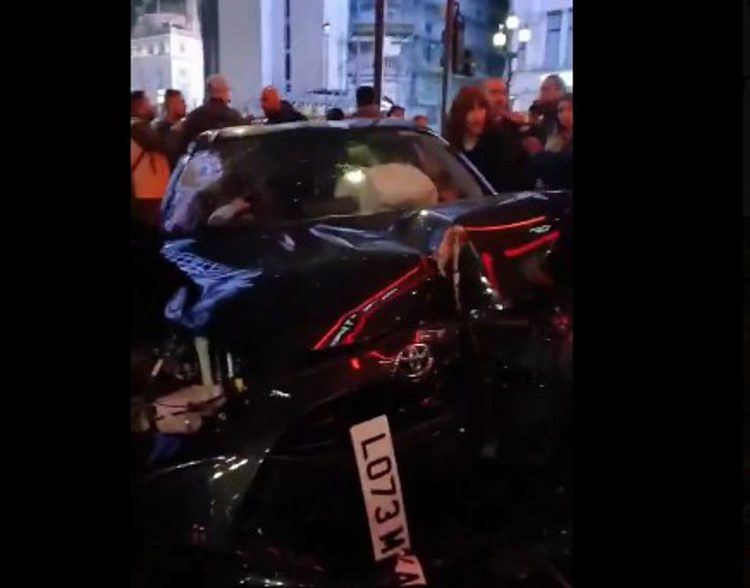 Βρετανία: Αυτοκίνητο παρέσυρε πεζούς – Συνελήφθη 31χρονος