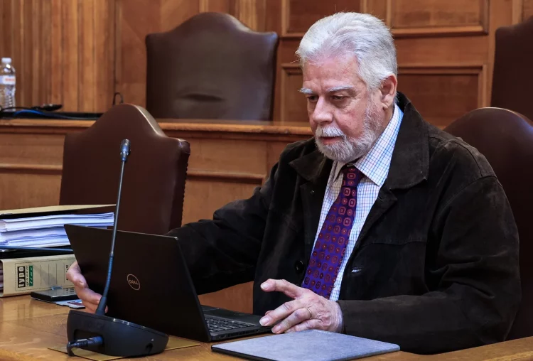 Ποινική δίωξη σε στέλεχος του υπ. Μεταφορών για τα Τέμπη – Εξηγήσεις εκλήθη να δώσει ο Τερεζάκης για τα βίντεο