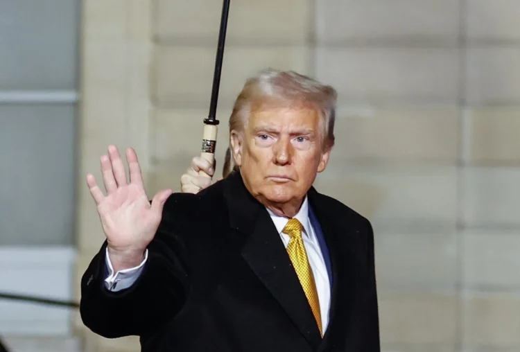 FT: Ο Τραμπ ζητά από τις χώρες του ΝΑΤΟ το 5% του ΑΕΠ για την Άμυνα