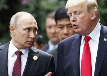 Τελεσίγραφο Τραμπ σε Πούτιν: «Σταμάτα τον πόλεμο στην Ουκρανία, αλλιώς θα επιβάλλω δασμούς στη Ρωσία»