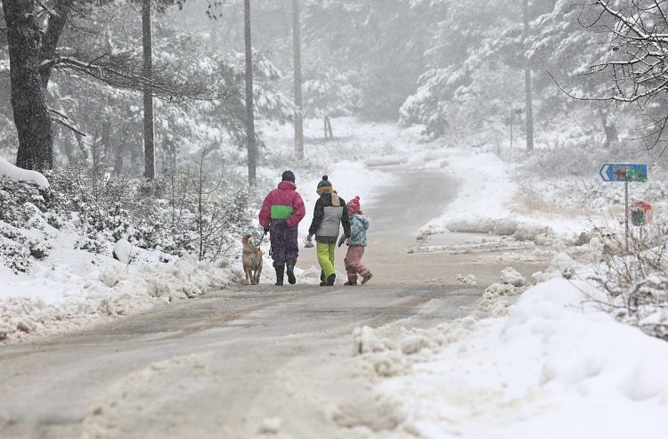 ΕΜΥ: Έκτακτο δελτίο επιδείνωσης καιρού – Πού θα χιονίσει το επόμενο τριήμερο
