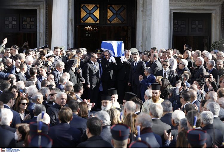 Κώστας Σημίτης: Σε κλίμα οδύνης το ύστατο χαίρε στον πρώην πρωθυπουργό