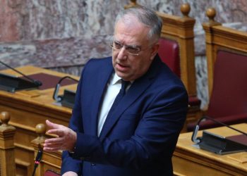 Ασφάλιστρα υγείας: Η κυβέρνηση πετά στην… πυρά τον δείκτη που καθιέρωσε ο Αδωνις Γεωργιάδης