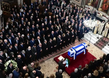 Κηδεία Κώστα Σημίτη: Ολοκληρώθηκε η εξόδιος ακολουθία – Οι επικήδειοι