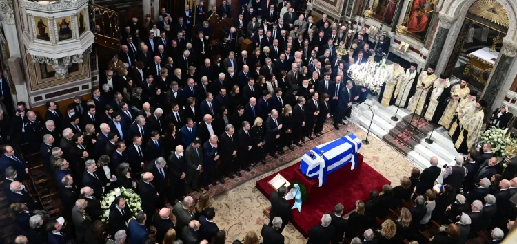 Κηδεία Κώστα Σημίτη: Ολοκληρώθηκε η εξόδιος ακολουθία – Οι επικήδειοι
